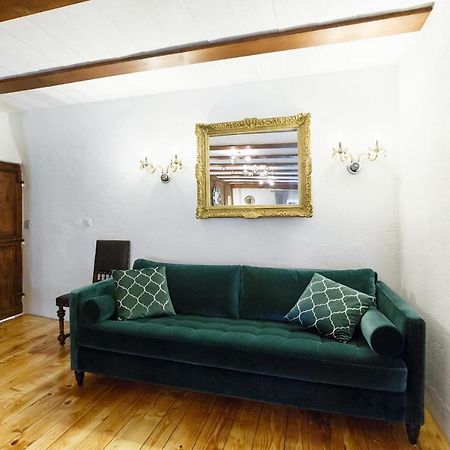 A Castle Spirit Apartment In Chateau Du Chatelard Clarens Екстериор снимка