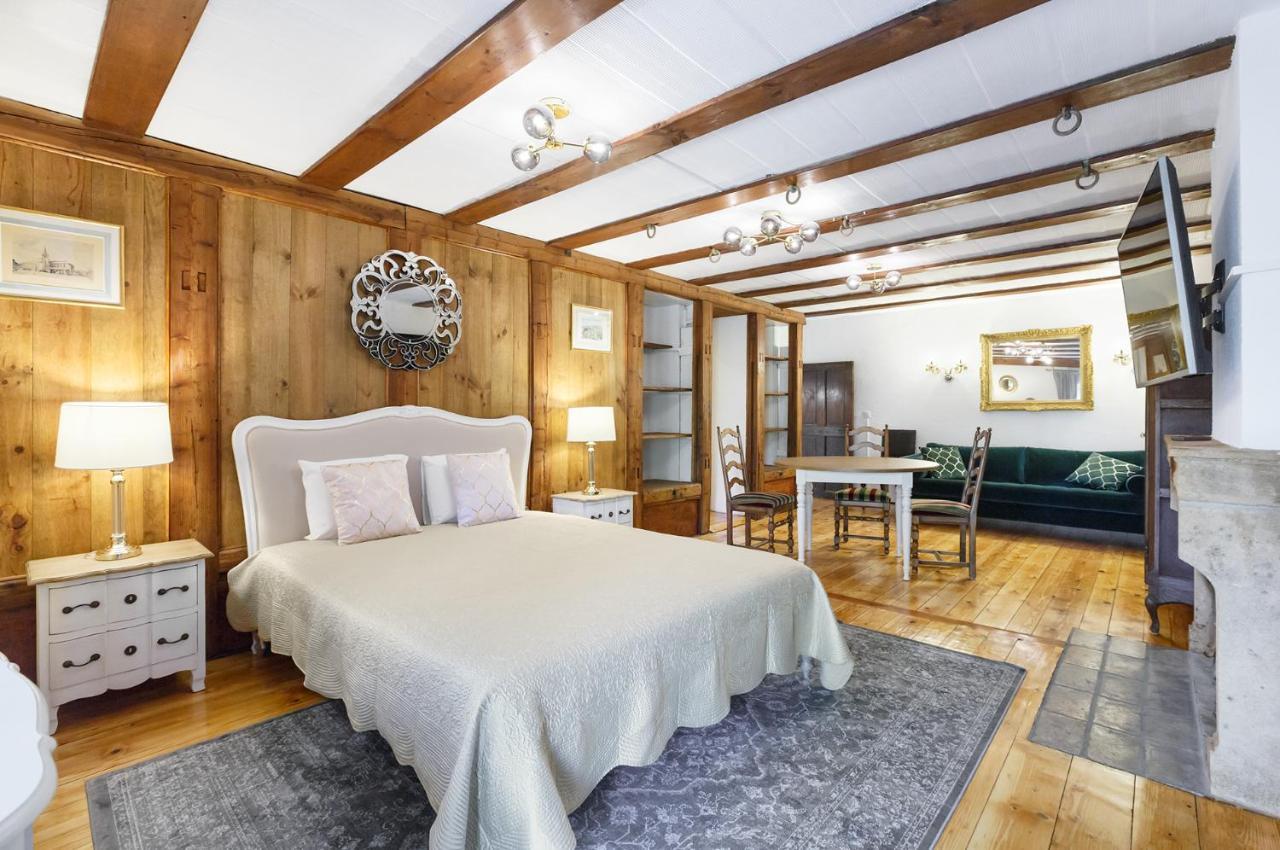 A Castle Spirit Apartment In Chateau Du Chatelard Clarens Екстериор снимка