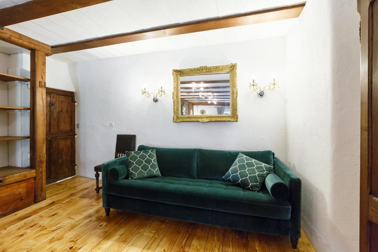 A Castle Spirit Apartment In Chateau Du Chatelard Clarens Екстериор снимка